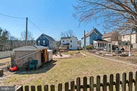 Exterior - 5937 Falls Rd, Baltimore, MD 21209 photo 10 of 13