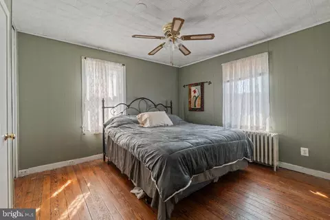 Bedroom - 5937 Falls Rd, Baltimore, MD 21209 photo 6 of 6