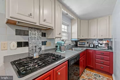 Kitchen - 5937 Falls Rd, Baltimore, MD 21209 photo 2 of 3