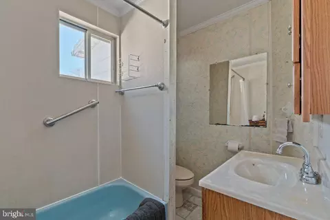 Bath - 5937 Falls Rd, Baltimore, MD 21209 photo 1 of 1