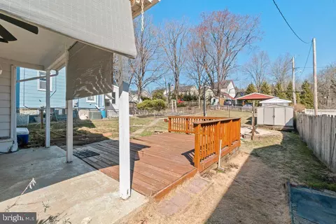 Exterior - 5937 Falls Rd, Baltimore, MD 21209 photo 8 of 13