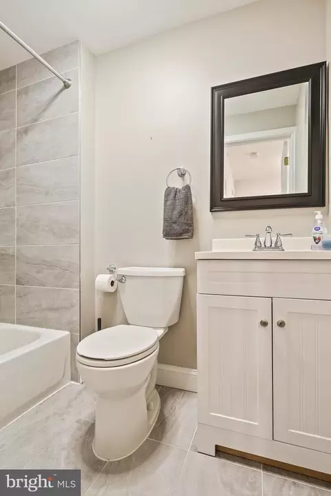 7 S Castle St, Baltimore, MD 21231 photo 29