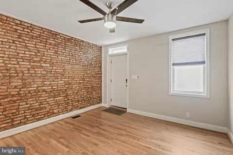 7 S Castle St, Baltimore, MD 21231 photo 4