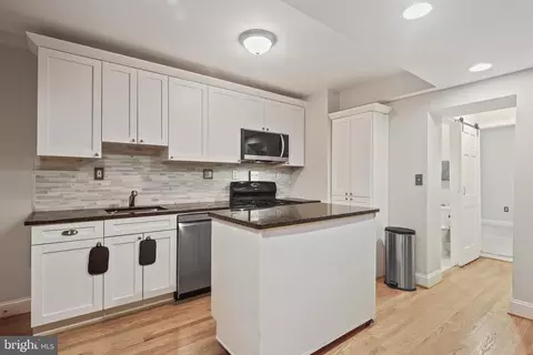 7 S Castle St, Baltimore, MD 21231 photo 8