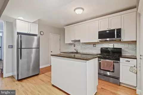 7 S Castle St, Baltimore, MD 21231 photo 9