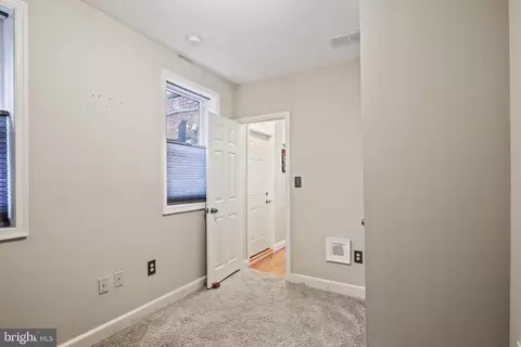 7 S Castle St, Baltimore, MD 21231 photo 12