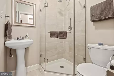 7 S Castle St, Baltimore, MD 21231 photo 14