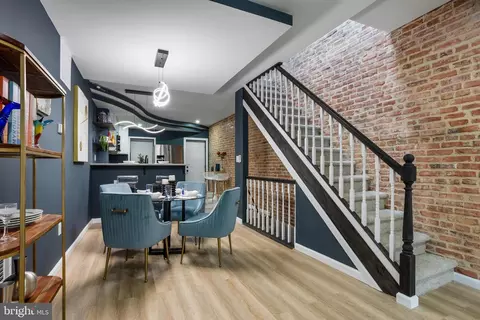 Entry Way - 2930 E Monument St, Baltimore, MD 21205 photo 4 of 10
