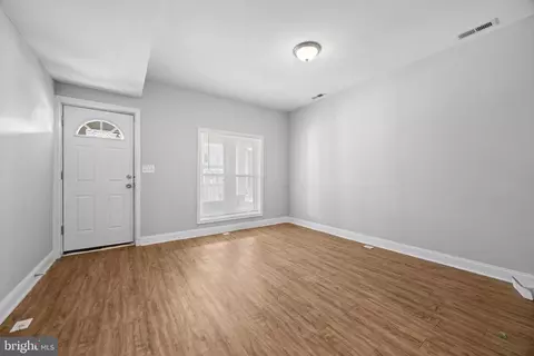 Entry Way - 2414 Baker St, Baltimore, MD 21216 photo 2 of 8
