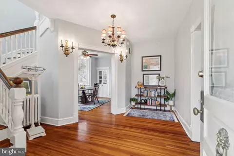 Entry Way - 1811 Dixon Rd, Baltimore, MD 21209 photo 1 of 10