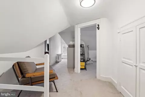 Entry Way - 1811 Dixon Rd, Baltimore, MD 21209 photo 9 of 10