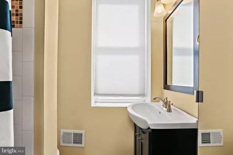 Bath - 3503 E Pratt St, Baltimore, MD 21224 photo 3 of 3