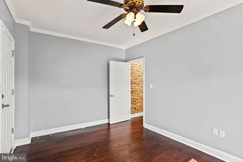 Bedroom - 3503 E Pratt St, Baltimore, MD 21224 photo 2 of 7