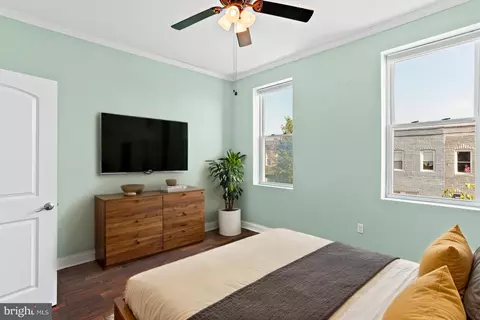 Bedroom - 3503 E Pratt St, Baltimore, MD 21224 photo 4 of 7