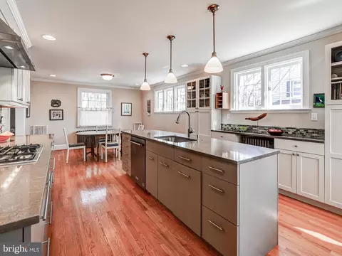 Kitchen - 207 Cedarcroft Rd, Baltimore, MD 21212 photo 4 of 7