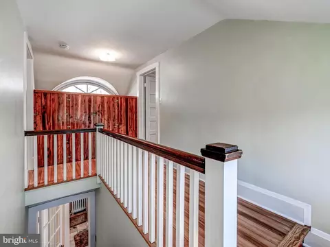 Entry Way - 207 Cedarcroft Rd, Baltimore, MD 21212 photo 11 of 12