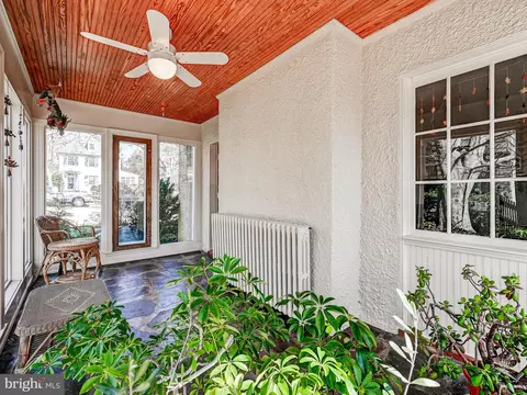 Exterior - 207 Cedarcroft Rd, Baltimore, MD 21212 photo 4 of 9