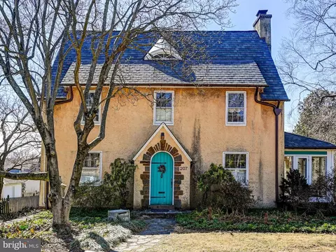 Exterior - 207 Cedarcroft Rd, Baltimore, MD 21212 photo 9 of 9