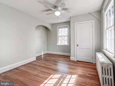 Bedroom - 207 Cedarcroft Rd, Baltimore, MD 21212 photo 4 of 6