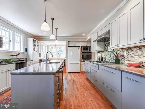 Kitchen - 207 Cedarcroft Rd, Baltimore, MD 21212 photo 2 of 7