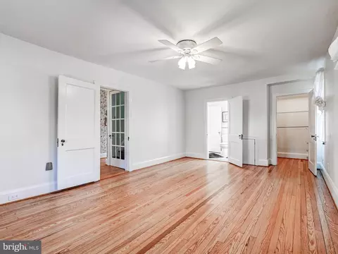 Bedroom - 207 Cedarcroft Rd, Baltimore, MD 21212 photo 2 of 6