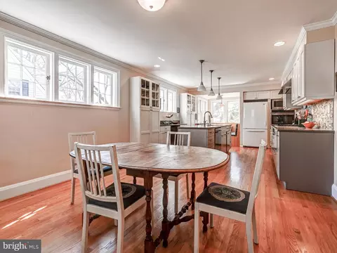 Dining - 207 Cedarcroft Rd, Baltimore, MD 21212 photo 2 of 2