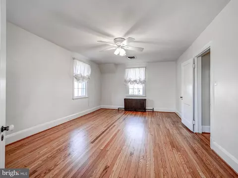 Bedroom - 207 Cedarcroft Rd, Baltimore, MD 21212 photo 1 of 6