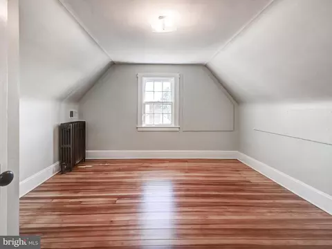 Bedroom - 207 Cedarcroft Rd, Baltimore, MD 21212 photo 6 of 6