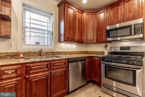 Kitchen - 123 Scott St, Baltimore, MD 21201 photo 1 of 2