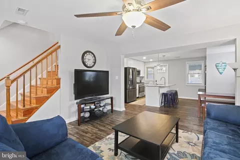 Entry Way - 700 Umbra St, Baltimore, MD 21224 photo 2 of 2