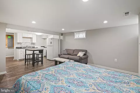 Bedroom - 700 Umbra St, Baltimore, MD 21224 photo 8 of 9