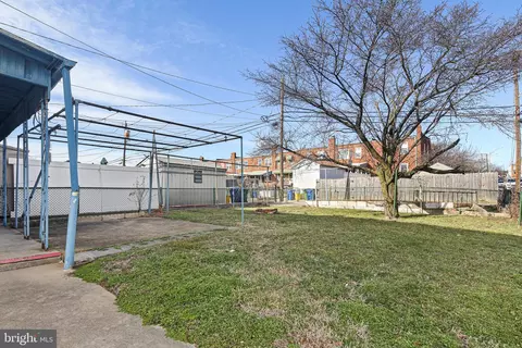Exterior - 700 Umbra St, Baltimore, MD 21224 photo 2 of 6