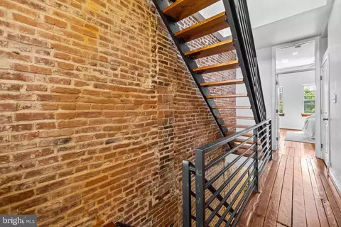 Entry Way - 1310 Hull St, Baltimore, MD 21230 photo 5 of 7