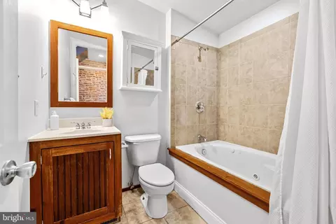 Bath - 1310 Hull St, Baltimore, MD 21230 photo 3 of 4