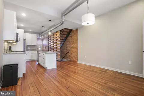 Entry Way - 3109 E Baltimore St, Baltimore, MD 21224 photo 3 of 5