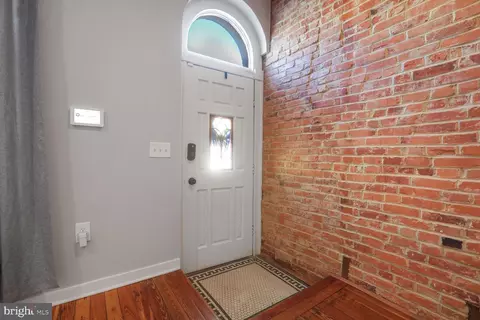 Entry Way - 3109 E Baltimore St, Baltimore, MD 21224 photo 1 of 5