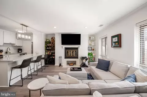 120 W Barre St #R 042, Baltimore, MD 21201