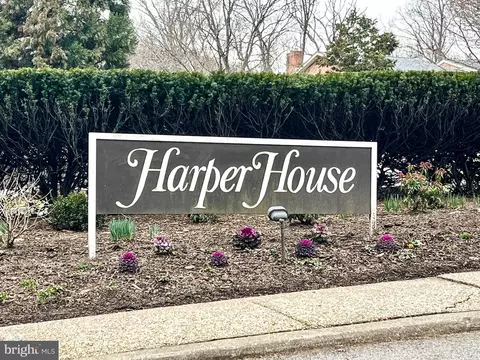 111 Hamlet Hill Rd #906, Baltimore, MD 21210
