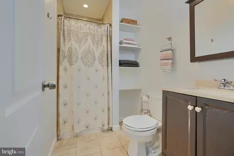 Bath - 104 N Luzerne Ave, Baltimore, MD 21224 photo 1 of 8