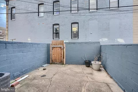 Exterior - 104 N Luzerne Ave, Baltimore, MD 21224 photo 2 of 5