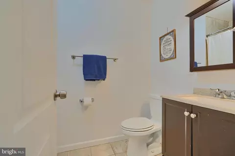 Bath - 104 N Luzerne Ave, Baltimore, MD 21224 photo 5 of 8