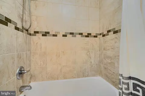 Bath - 104 N Luzerne Ave, Baltimore, MD 21224 photo 7 of 8