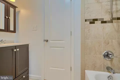 Bath - 104 N Luzerne Ave, Baltimore, MD 21224 photo 8 of 8