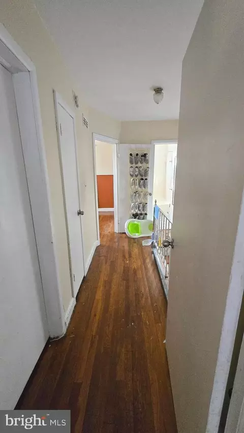 Entry Way - 5003 Barton Ave, Baltimore, MD 21206 photo 9 of 12