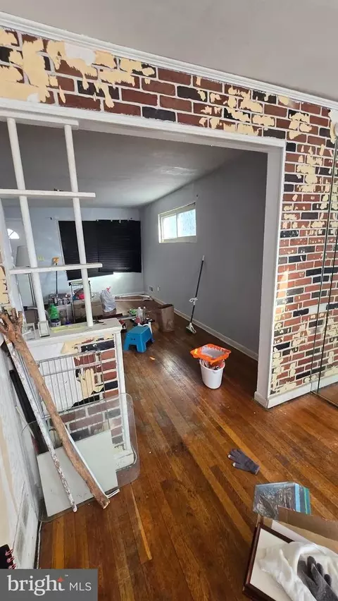 Entry Way - 5003 Barton Ave, Baltimore, MD 21206 photo 5 of 12