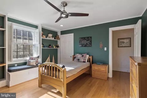 Bedroom - 329 Tunbridge Rd, Baltimore, MD 21212 photo 5 of 8