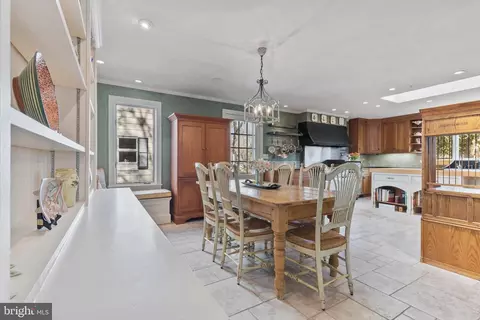 Other - 329 Tunbridge Rd, Baltimore, MD 21212 photo 5 of 24