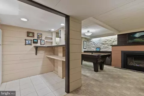 Entry Way - 329 Tunbridge Rd, Baltimore, MD 21212 photo 5 of 5