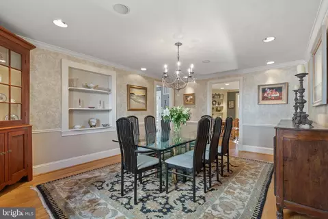 Dining - 329 Tunbridge Rd, Baltimore, MD 21212 photo 2 of 6
