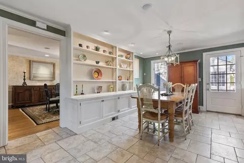 Dining - 329 Tunbridge Rd, Baltimore, MD 21212 photo 4 of 6
